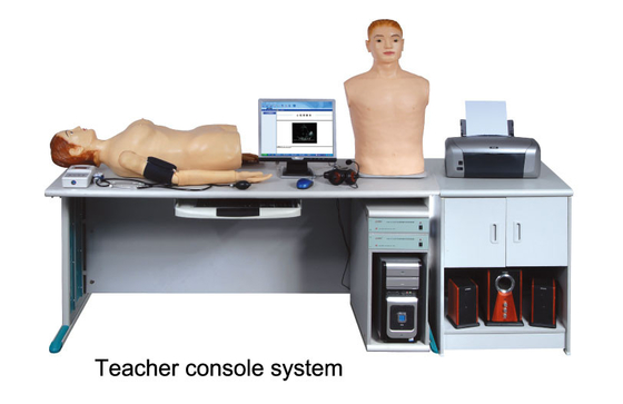 Körperliche Diagnose mit Herz-Lungen-Auskultations-Männchen, medizinische Simulations-Geräte